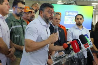 Governador Wilson Lima destaca avanços no combate às queimadas com redução de desmatamento e focos de calor