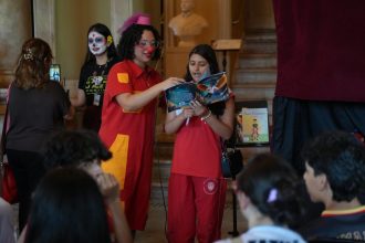 Teatro celebra o Dia Nacional da Poesia com mais uma edição do ‘Sarau no Hall’
