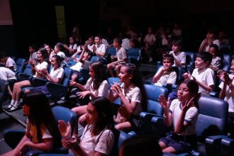 Temporada da Criança aproxima estudantes da cultura regional com o espetáculo ‘Lendas’