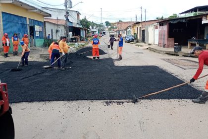 Prefeitura de Manaus leva asfalto e mais qualidade de vida à avenida Praia do Futuro, no Tarumã