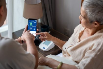 Comissão debate uso de tecnologia e inovação para o envelhecimento saudável