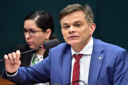 Comissão discute pagamentos acima do teto remuneratório no serviço público