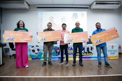 Prefeitura de Manaus entrega cheques do oitavo sorteio do IPTU Premiado 2025 a contribuintes adimplentes