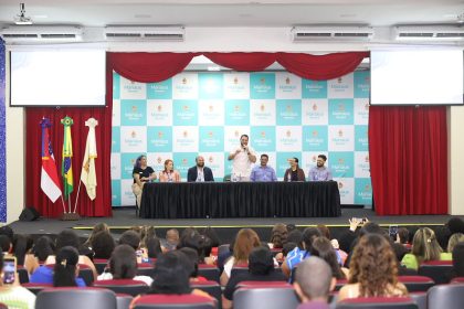Estudantes de pedagogia recebem certificação da Prefeitura de Manaus por participação nos programas ‘Alfabetiza+’ e ‘Alfabetiza Manaus’