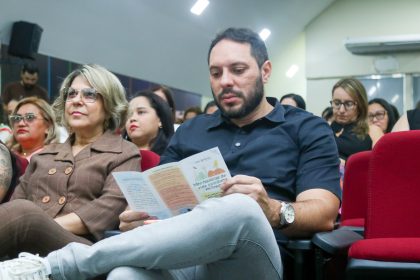 Prefeitura dá destaque às narrativas da infância durante socialização de mini-histórias na Semed