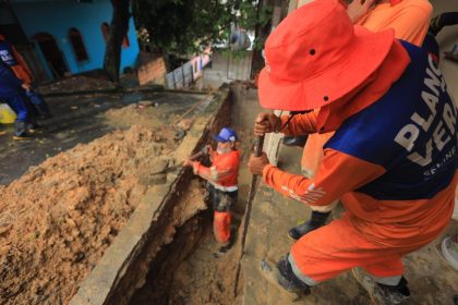 Prefeitura de Manaus realiza força-tarefa para recuperar drenagem profunda e reforçar infraestrutura na zona Oeste