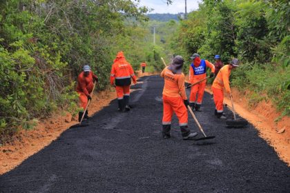 Prefeitura de Manaus leva asfalto e desenvolvimento ao ramal Bandeirantes