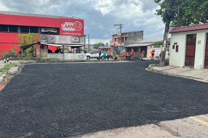Prefeitura de Manaus melhora infraestrutura de via principal do conjunto Oswaldo Frota