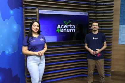Secretaria de Educação realiza aulão de redação no âmbito do programa Acerta + Enem
