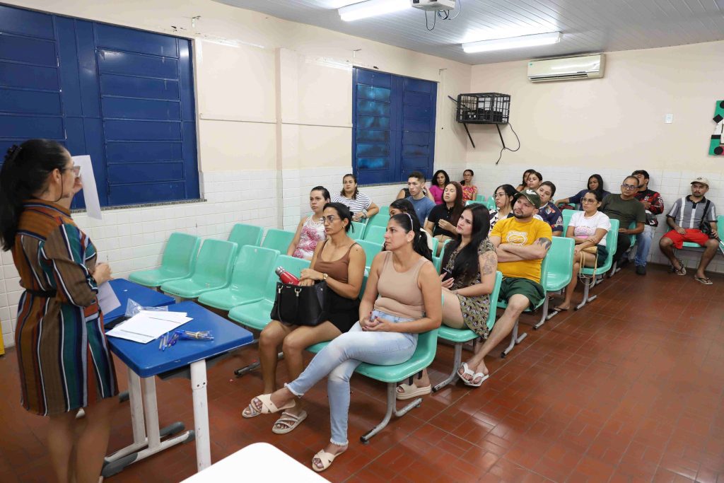 Secretaria de Educação dá início à aplicação das provas do Sadeam na capital e interior