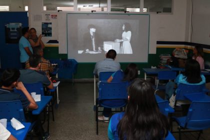 Escola da Prefeitura de Manaus incentiva produção de curtas-metragens com projeto pedagógico