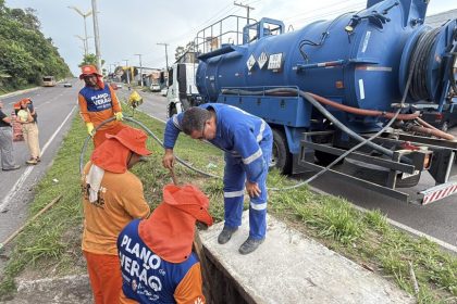 Prefeitura de Manaus reforça infraestrutura em importante via do bairro Cidade de Deus