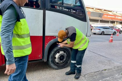 Prefeitura realiza fiscalização em transporte executivo para garantir segurança e qualidade do serviço