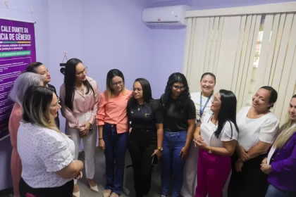 Governo do Amazonas inaugura Espaço Aurora na DECCM Centro-Sul e lança guia de segurança para mulheres