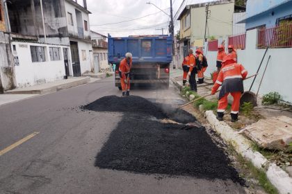 Prefeitura de Manaus executa recuperação asfáltica de rua no bairro da União