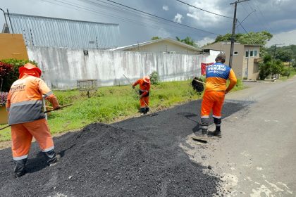‘Plano de Verão’ da Prefeitura de Manaus realiza reparo asfáltico em duas novas ruas do bairro Tarumã