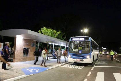 Prefeitura reforça linhas de ônibus para atender o complexo turístico Ponta Negra