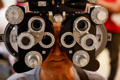 Mutirão de consultas oftalmológicas do Amazonas inicia 12.563 atendimentos com exames e óculos gratuitos até dezembro