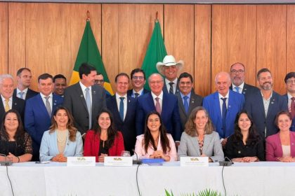 Secretário do Amazonas participa de reunião no Planalto para ampliar exportações do Amazonas e atrair investimentos