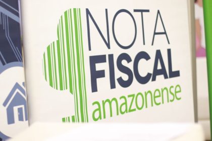 Beneficiária do Nota Fiscal Amazonense ganha prêmio no 100º sorteio e dará entrada na casa própria