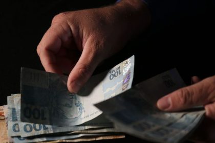 Projeto institui regras mais rígidas para devedor contumaz