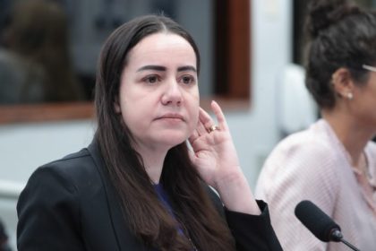 Comissão aprova projeto para incentivar inclusão de mulheres na ciência