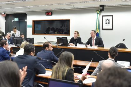 Conselho de Ética analisa novos processos contra deputados