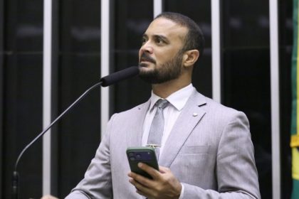 Cancelado debate sobre proposta que cria regras para buscas e abordagens policiais