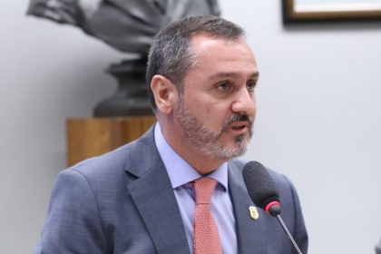 Base do governo e oposição divergem sobre PEC da Segurança Pública