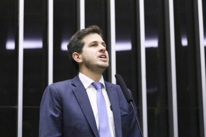 Câmara aprova projeto que aumenta gradualmente para 20 dias a licença-paternidade