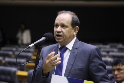 Comissão atribui a bombeiros definir regras para instalação de tomada de carro elétrico