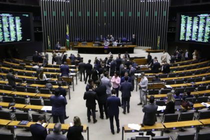 Câmara aprova atualização de norma internacional sobre dano por poluição de óleo