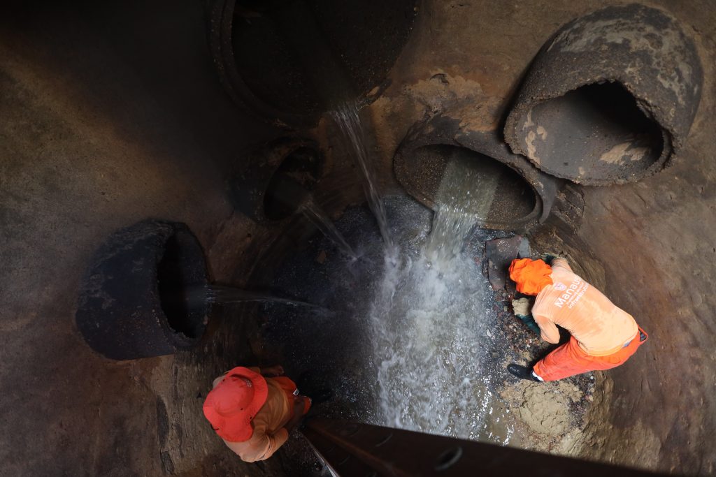 Prefeitura de Manaus atua em galeria subterrânea e reforça drenagem profunda após chuvas intensas