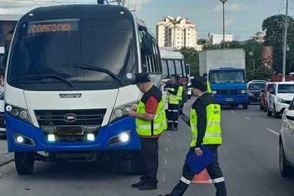 Operação ‘Transporte Legal’ da prefeitura na zona Leste resulta em apreensões de veículos irregulares