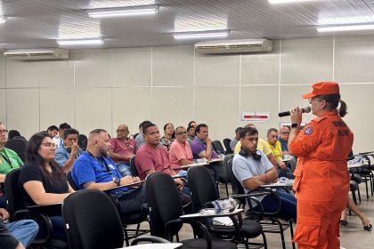Prefeitura de Manaus realiza treinamento em primeiros socorros e brigada de incêndio para servidores da Semad