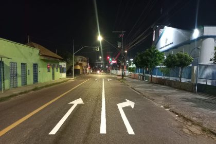 Prefeitura investe na organização do trânsito com implantação de sinalização em vias das zonas Norte e Sul de Manaus 