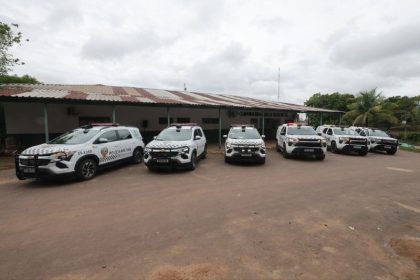 Em Iranduba, Governo do Amazonas entrega novas viaturas com sistema Paredão e armamentos para as Forças de Segurança