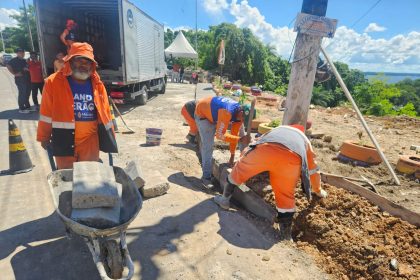 Prefeitura de Manaus realiza ação que promove melhor escoamento de águas pluviais