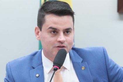 Adiado debate sobre falta de energia elétrica nos municípios brasileiros