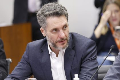 Projeto proíbe fiança e prevê prisão preventiva em caso de cárcere privado