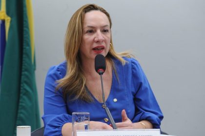 Comissão aprova regras para garantir igualdade e proteção a mulheres em audiências judiciais