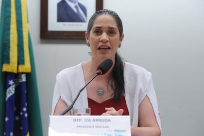 Comissão aprova regras especiais para aulas durante calamidades sanitárias ou climáticas