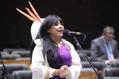 Comissão aprova pena maior para indução ao suicídio em casos de relação tóxica ou estelionato sentimental