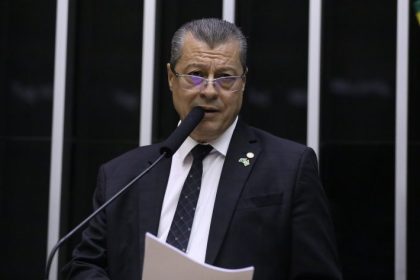 Comissão aprova inclusão da podologia na lista de serviços sujeitos ao ISS