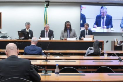 Especialistas divergem sobre aplicação de decisão do STF em planos de saúde antigos de idosos