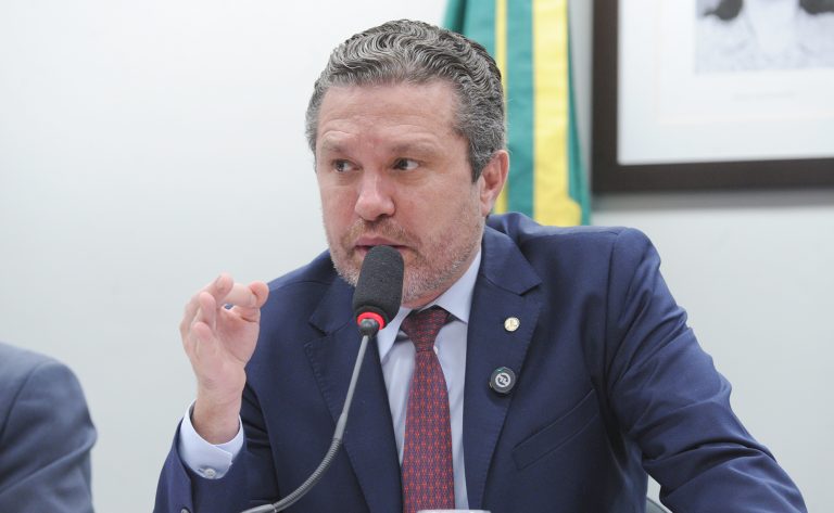 CCJ aprova indenização para comissionados do Senado exonerados sem justa causa