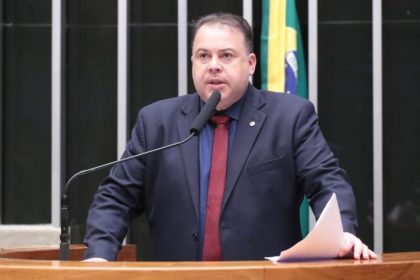 Comissão aprova projeto que obriga Ministério Público a considerar provas que interessem à acusação e à defesa