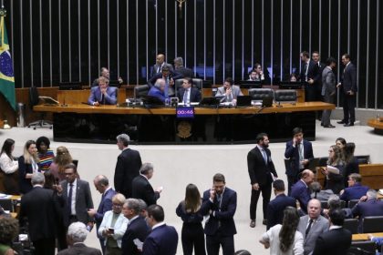 Votação da PEC da Segurança Pública e do projeto antifacção fica para 2026