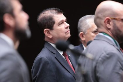 Câmara aprova texto-base com regras para o IBS previsto na reforma tributária