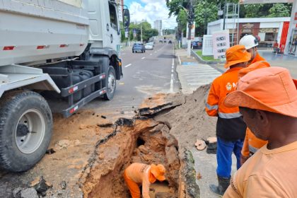 Prefeitura de Manaus realiza obra emergencial de recuperação em trecho do sistema de drenagem de importante via na capital